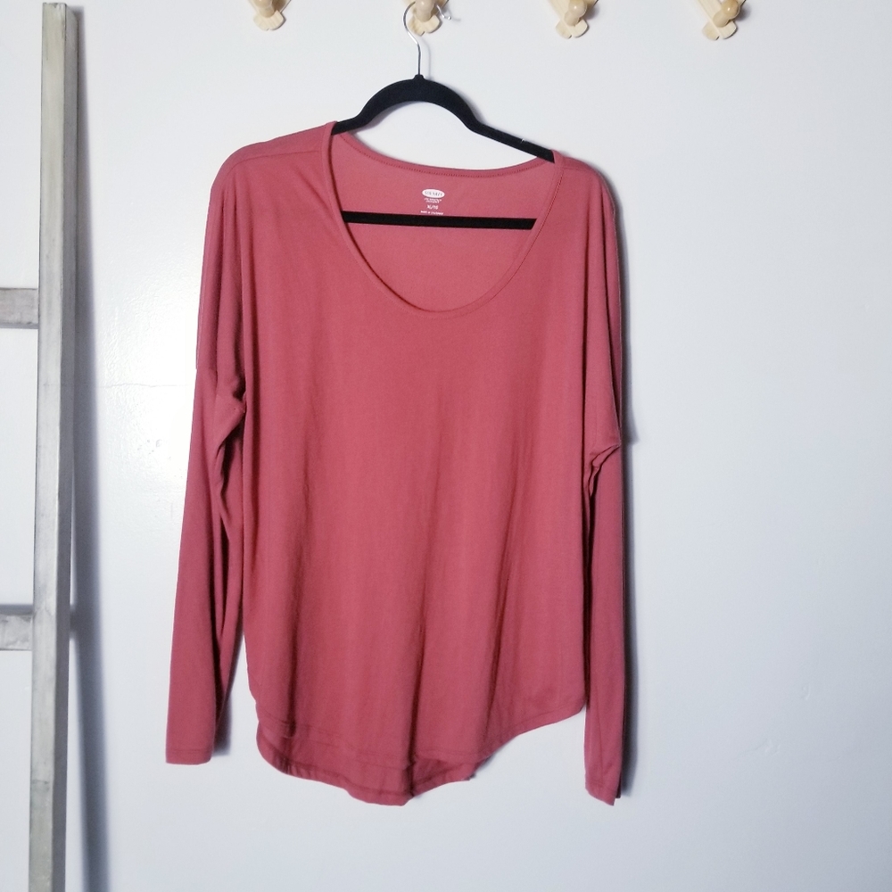 OLD NAVY REDDISH PINK LONG SLEEVE ROUNDED BOTTOM TOP SIZE XL